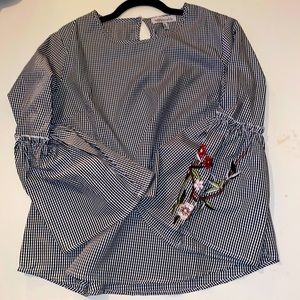 Inseparable, Size medium.